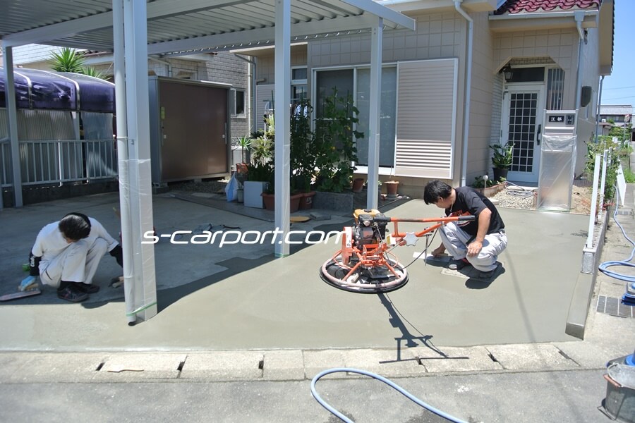 角地駐車場　カーポート 羽島市 土間コン施工